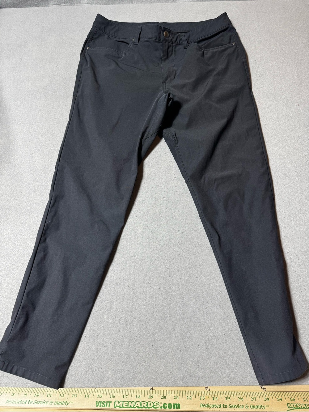 lululemon athletica Men's Charcoal Performance Chinos Size 32